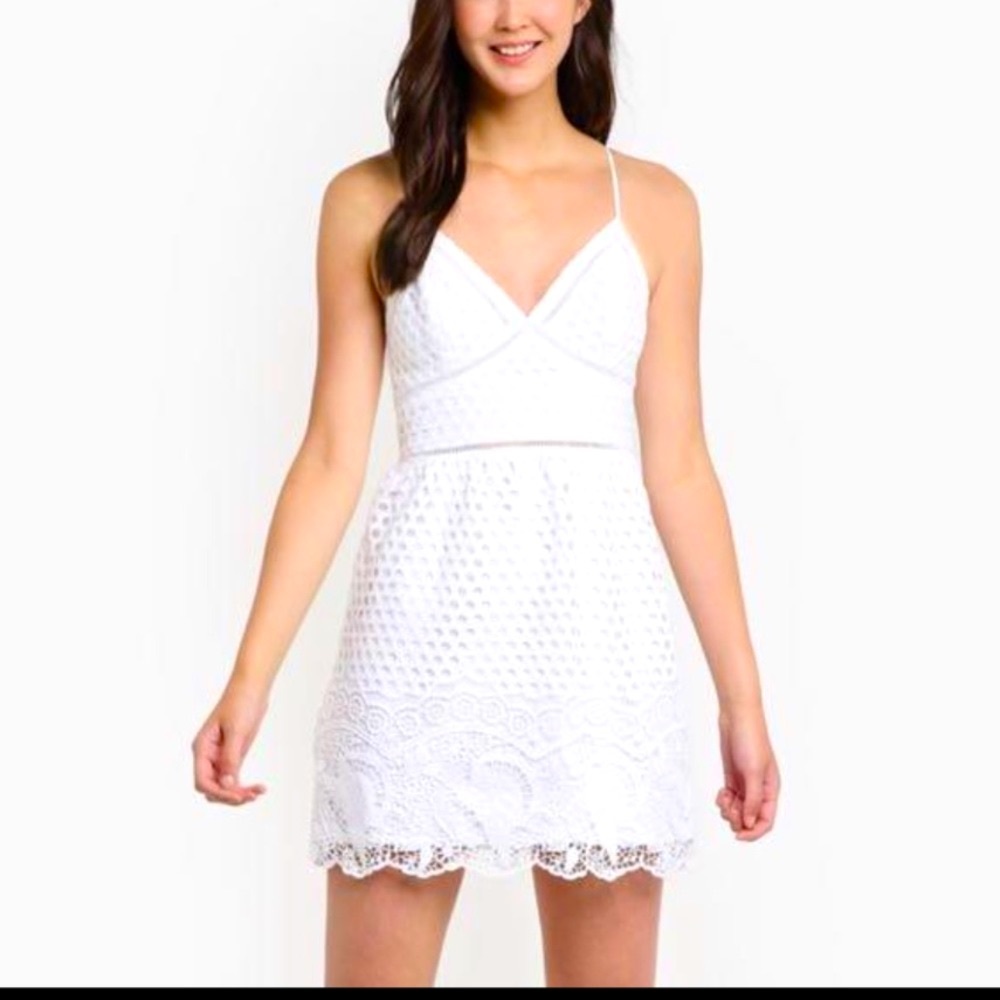 NWT White lace Abercrombie and Fitch dress!! 🔥